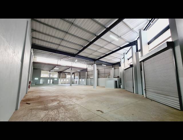 2,275M² WAREHOUSE TO LET IN COSMO BUSINESS PARK